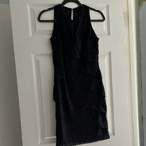 Beautiful White House black market Elegant Black Lace Sleeveless Dress
